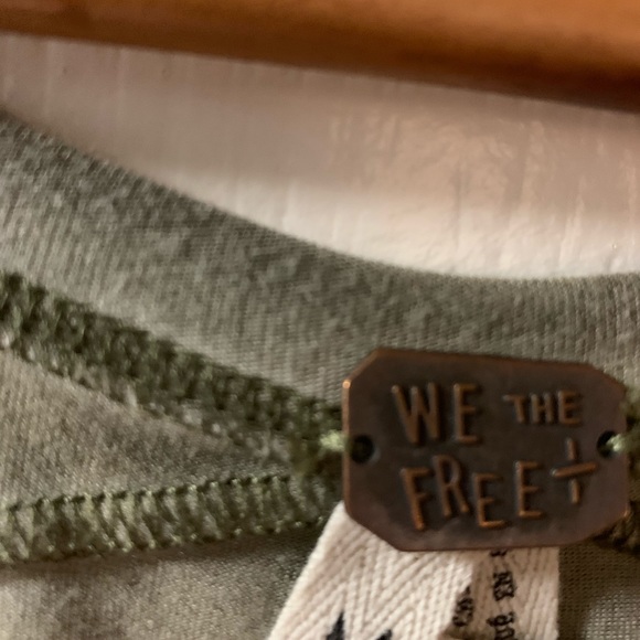 Free People Tee Shirt in green - Picture 3 of 4